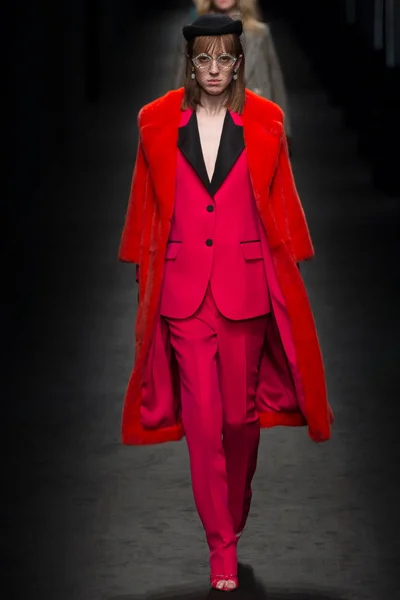 Look 4